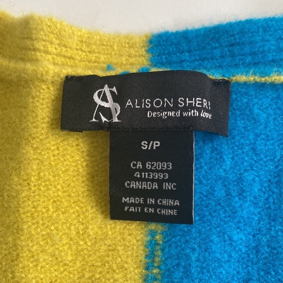 2/$25 Yellow blue color block 90’s casual button up V-neck cardigan sweater sz S - Picture 3 of 7